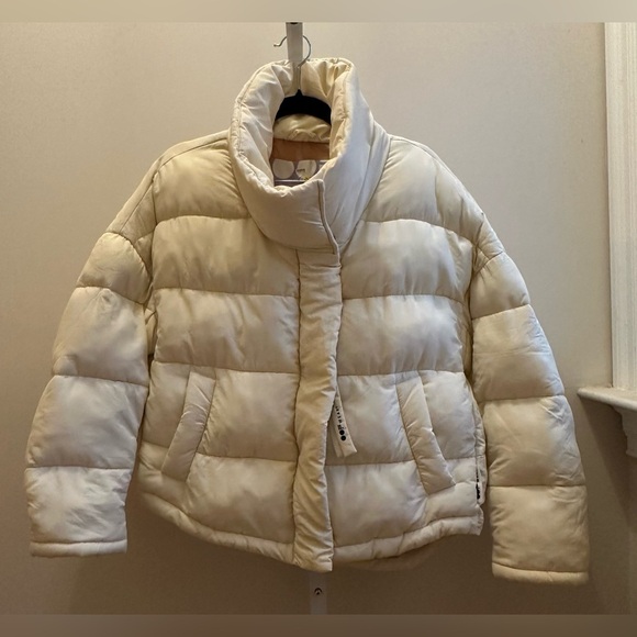 EUC OOFwear Coat Women 40 (Small) Cream Puffer Zip Front Insulated Oversized - Picture 5 of 16